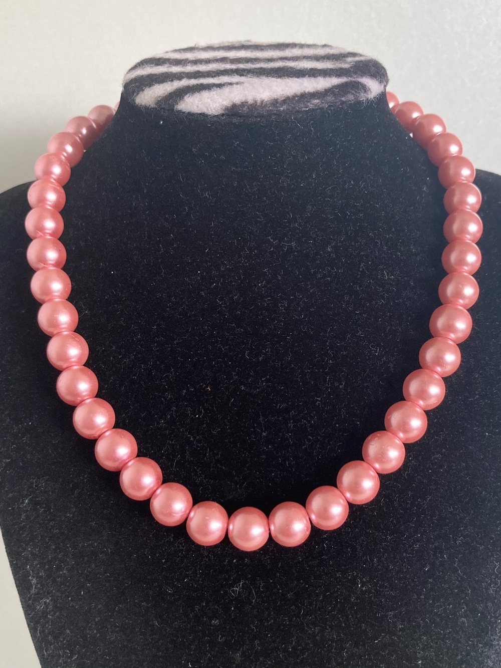 Pink faux Pearl Beaded preloved Necklace elegant Classic Women's fashion Jewelry